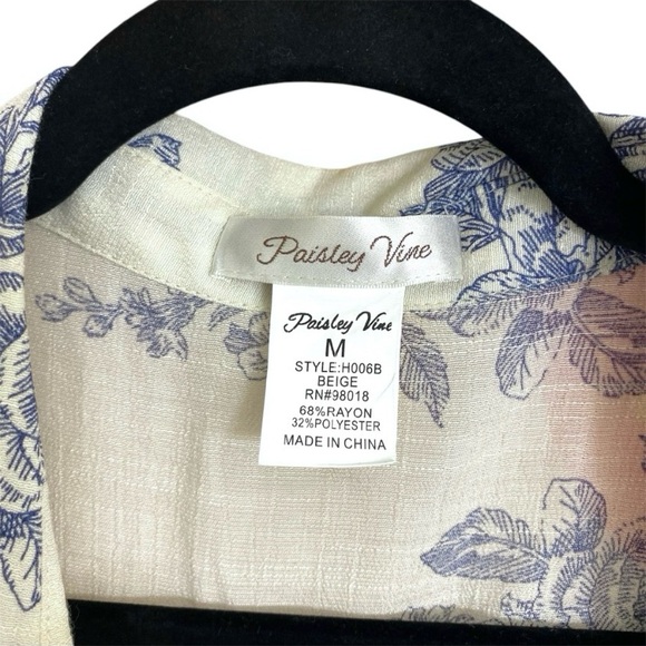 Paisley Vines Tunic Blue Floral Print Women's
Top- Size Medium - Picture 5 of 6